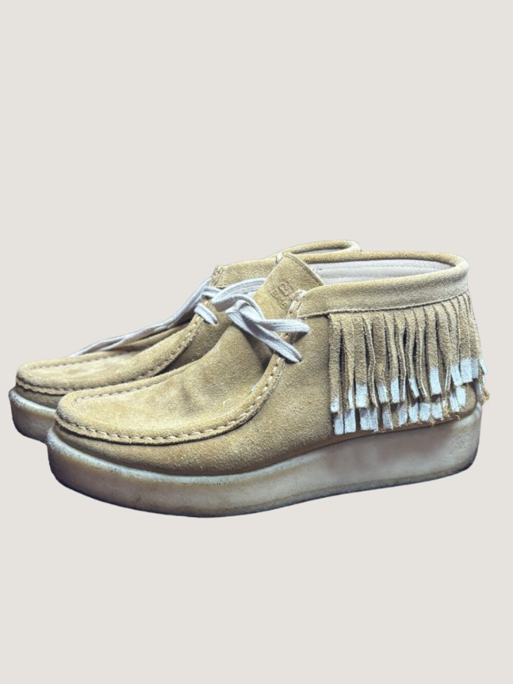 Clarks Originals Wallabee Wedge Fringe Boots Women’s 8.5 Tan Suede Crepe Sole